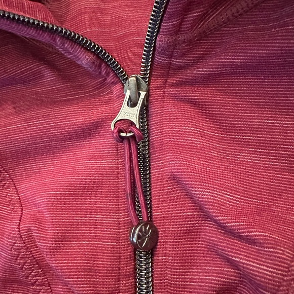 Athleta Striated Hope Jacket Womens S Full Zip Chianti Red Yoga Run Travel - Picture 6 of 6